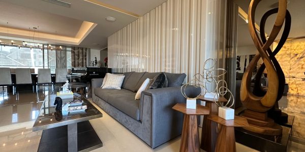 Luxury home décor